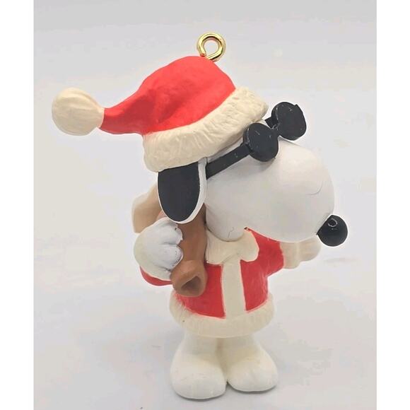 Hallmark keepsake Christmas Ornament Spotlight on Snoopy "Joe Cool" New U53 - Picture 2 of 6